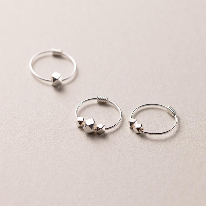 2022 Trendy Geometric Broken Silver Hoop Earrings for Women: Niche Design & High-End Style
2022 Trendy Geometric Broken Silver Hoop Earrings for Women: Niche Design & High-End Style