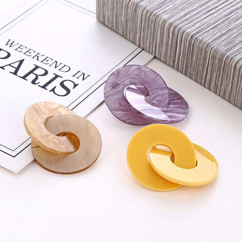 New popular European and American style chain acrylic earrings, simple and trendy earrings фіолетовий
New popular European and American style chain acrylic earrings, simple and trendy earrings фіолетовий