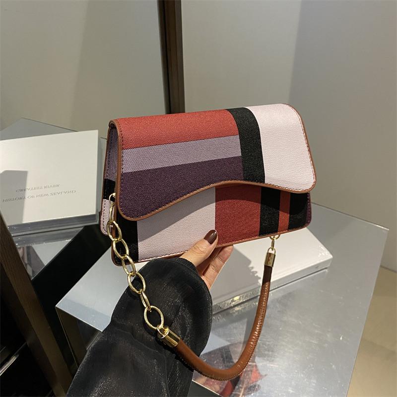 Trendy Color Block Small Square Bag For Women In Black Green Blue Red Khaki червоний
Trendy Color Block Small Square Bag For Women In Black Green Blue Red Khaki червоний