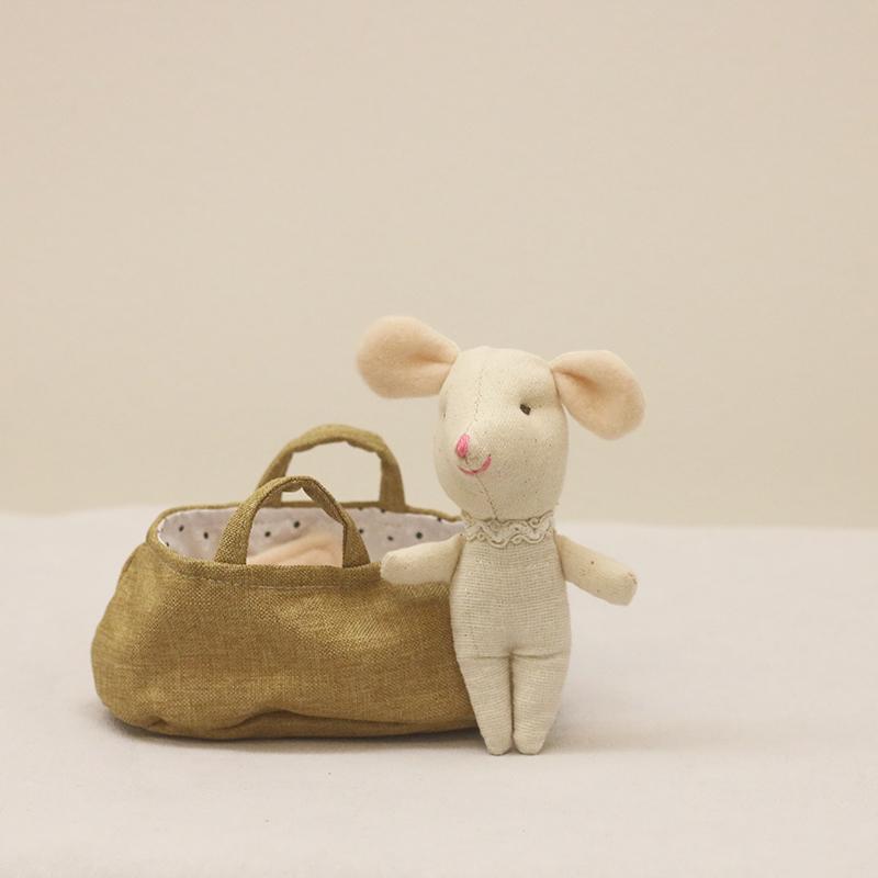 Legmic Cute plush playthings the mouse Infant dolls Children s traditional cartoon mouse playthings Birthday gift idea 10cm
Legmic Cute plush playthings the mouse Infant dolls Children s traditional cartoon mouse playthings Birthday gift idea 10cm