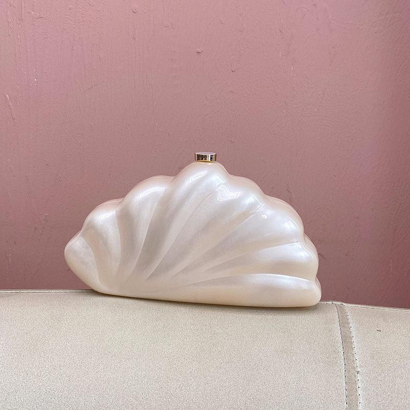 Wings Acrylic Shell Bag Celebrity Sweet Superior Dinner Bag Handlebar Messenger Bag
Wings Acrylic Shell Bag Celebrity Sweet Superior Dinner Bag Handlebar Messenger Bag