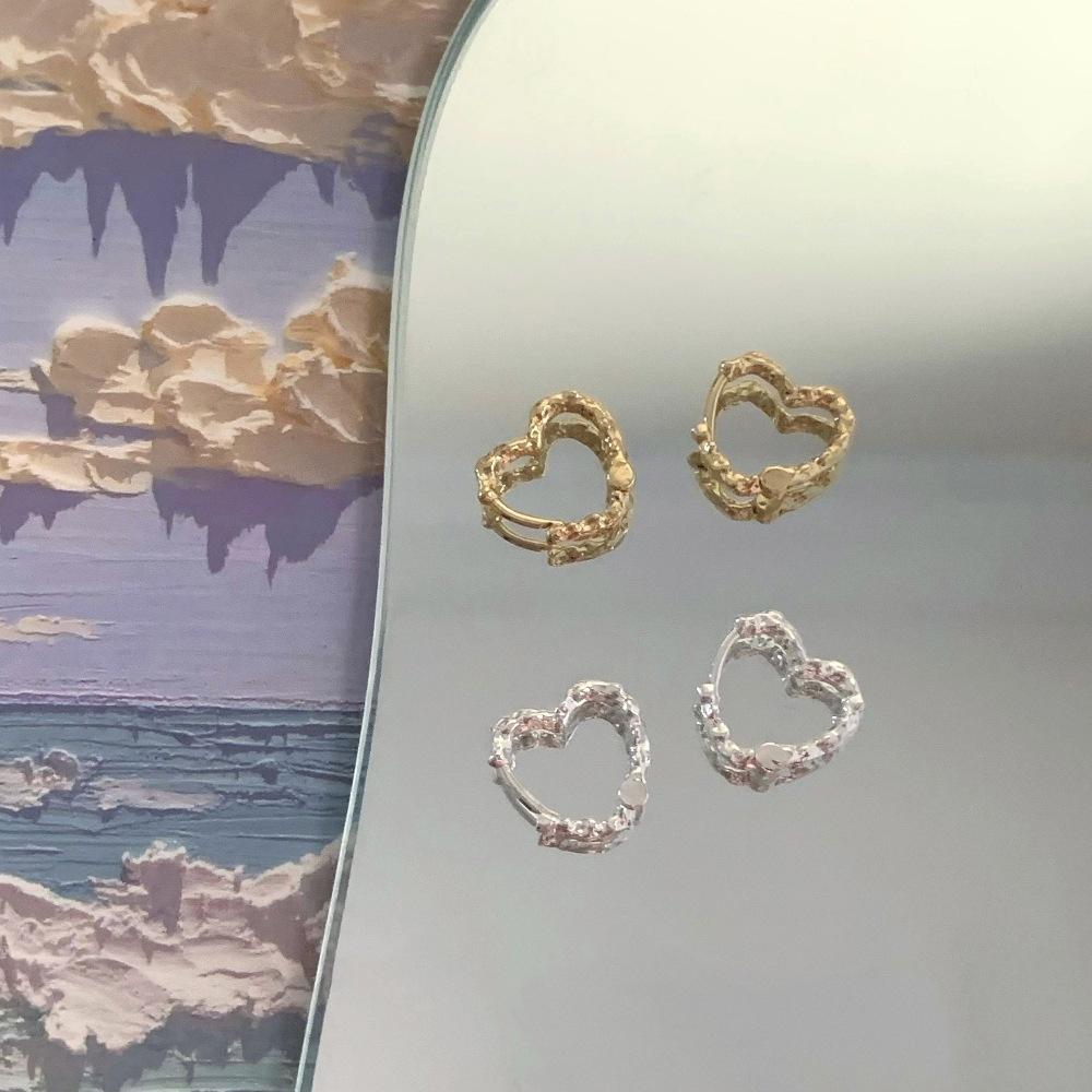 Cold wind irregular love earrings trendy retro simple earrings jewelry
Cold wind irregular love earrings trendy retro simple earrings jewelry