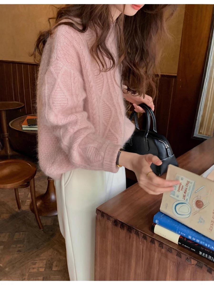 Women s Gentle Style Cashmere Round Neck Cardigan - Autumn Winter Twist Flower Knit Sweater L белый
Women s Gentle Style Cashmere Round Neck Cardigan - Autumn Winter Twist Flower Knit Sweater L белый