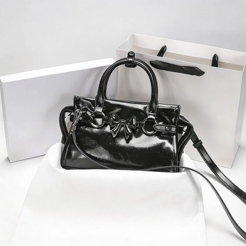 Exquisite Bow Handbag High-quality Oil Wax Skin Sweet Cool Style One-shoulder Cross-body Bag чорний
Exquisite Bow Handbag High-quality Oil Wax Skin Sweet Cool Style One-shoulder Cross-body Bag чорний