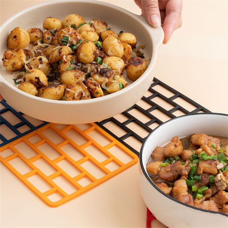 2/4/6PCS Non-slip Bowl Pad Table Mat Tea Cup Mat Square Hollow Kitchen Accessories Heat Insulation Meal Mat S
2/4/6PCS Non-slip Bowl Pad Table Mat Tea Cup Mat Square Hollow Kitchen Accessories Heat Insulation Meal Mat S