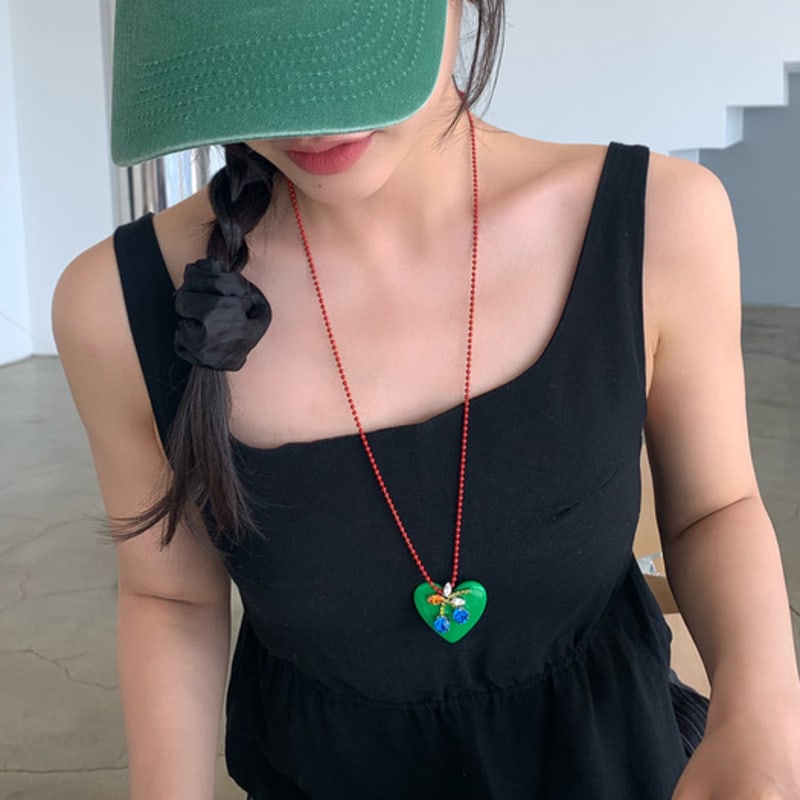 VERRYTASTE Cherry Heart Necklace - Green Green
VERRYTASTE Cherry Heart Necklace - Green Green