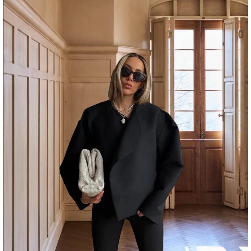 Повседневные короткие куртки женские элегантные свободные с круглым вырезом однотонные уличные кардиганы женские с длинными рукавами верхняя одежда женские XL чёрный
Повседневные короткие куртки женские элегантные свободные с круглым вырезом однотонные уличные кардиганы женские с длинными рукавами верхняя одежда женские XL чёрный