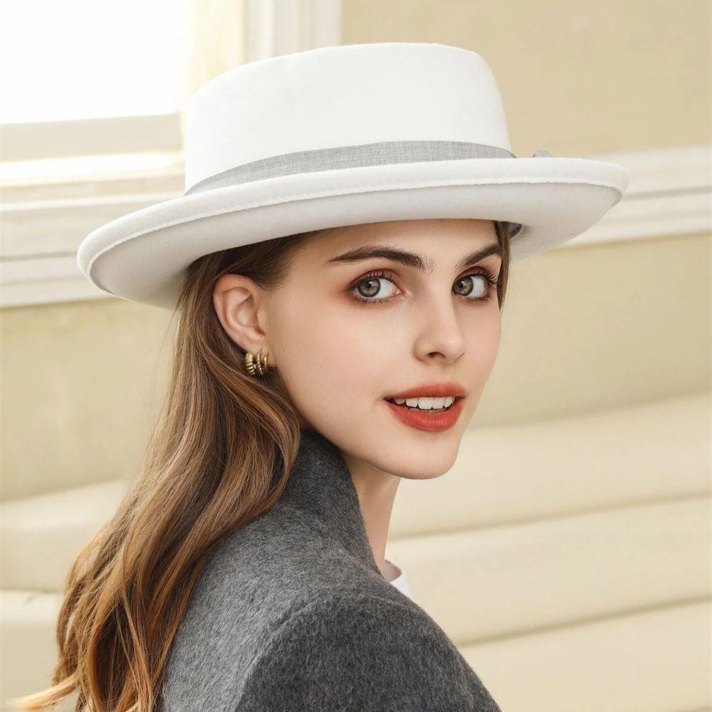 Women s Retro Literary Wide-Brimmed Hats British Style Temperament Show Face Small Hat Winter Warm Outing Large Head Circle Caps
Women s Retro Literary Wide-Brimmed Hats British Style Temperament Show Face Small Hat Winter Warm Outing Large Head Circle Caps