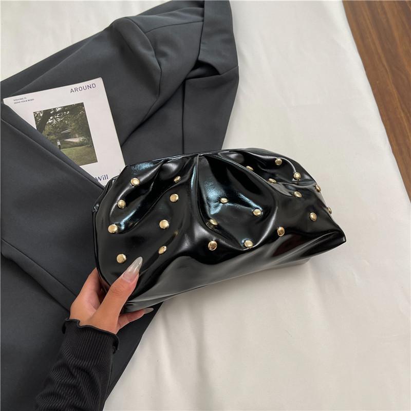 Pleated trend single shoulder oblique span clutch bag pleated bag women s bag 2025 autumn new versatile ins niche design
Pleated trend single shoulder oblique span clutch bag pleated bag women s bag 2025 autumn new versatile ins niche design