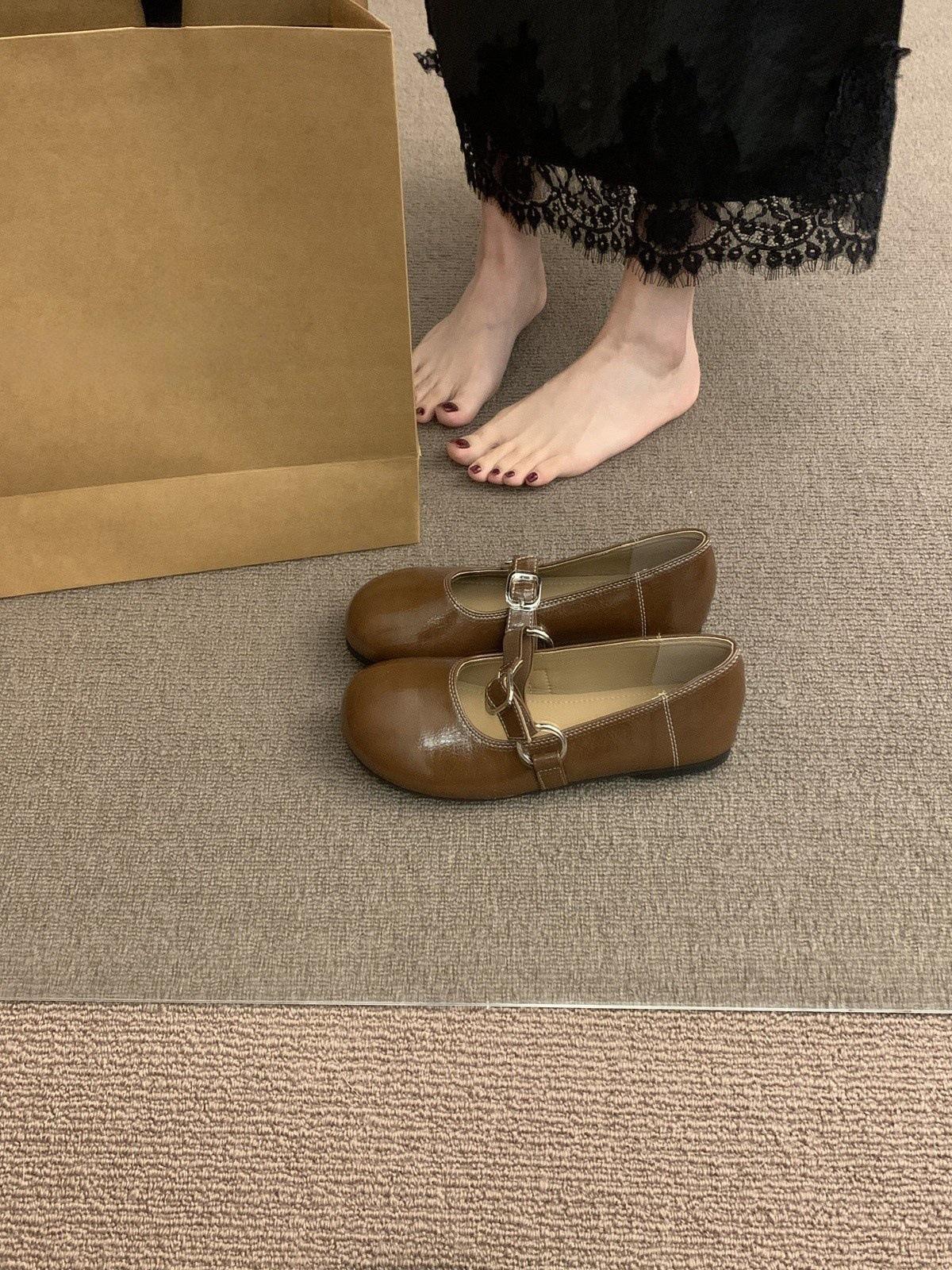 First encounter season shallow mouth Mary Jane shoes spring and autumn 2026 flat-soled single shoes retro round head soft sole small 40 коричневий
First encounter season shallow mouth Mary Jane shoes spring and autumn 2026 flat-soled single shoes retro round head soft sole small 40 коричневий