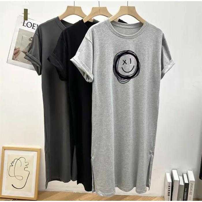 Новое универсальное летнее платье-футболка средней длины с короткими рукавами и принтом улыбающегося лица в корейском стиле 4XL серый
Новое универсальное летнее платье-футболка средней длины с короткими рукавами и принтом улыбающегося лица в корейском стиле 4XL серый