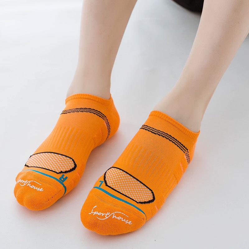 Мужские невидимые носки-лодочки Size39-44 с неглубоким горлышком, низким верхом, тонкими дышащими короткими бочонками, спортивные носки с защитой от запаха
Мужские невидимые носки-лодочки Size39-44 с неглубоким горлышком, низким верхом, тонкими дышащими короткими бочонками, спортивные носки с защитой от запаха