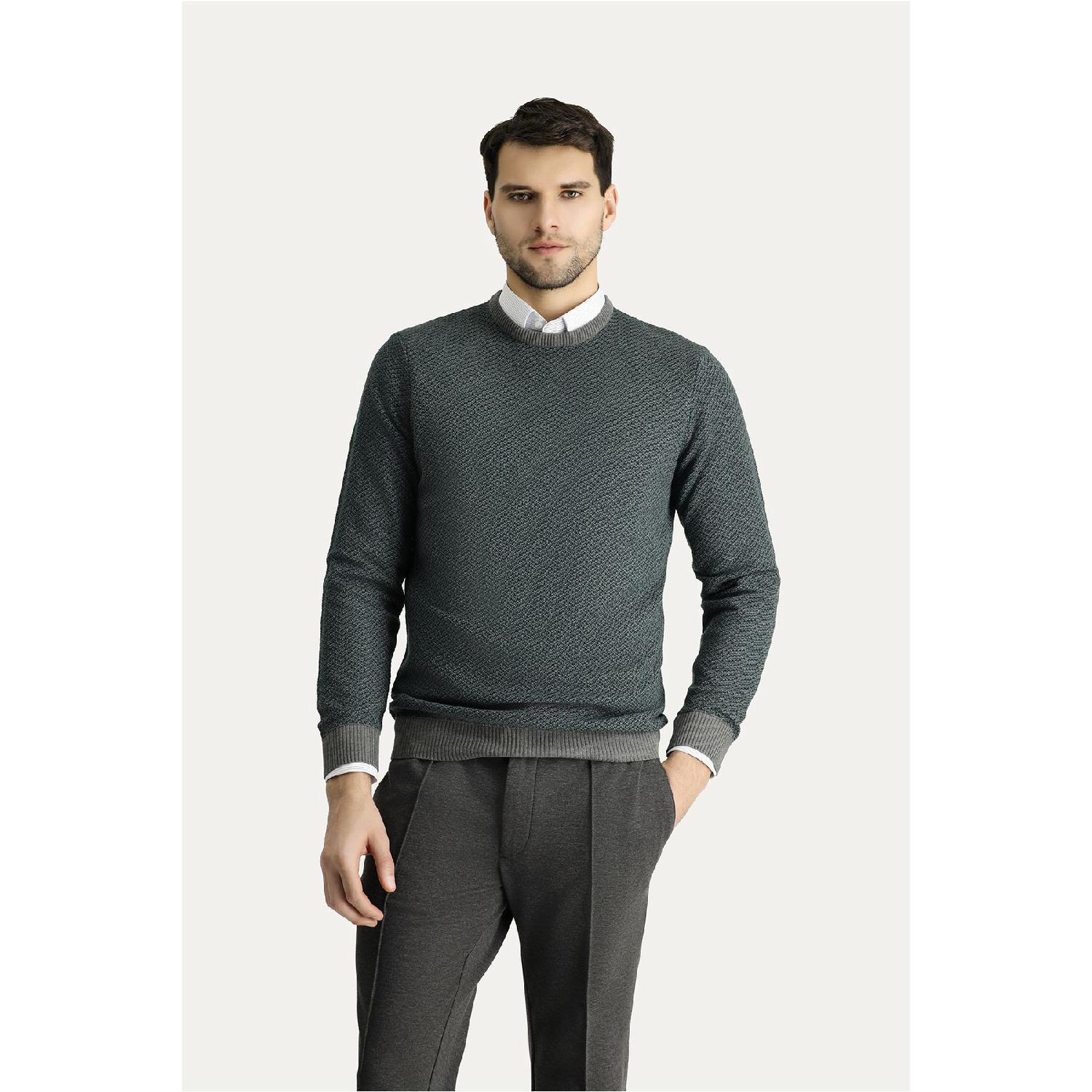 Трикотажный свитер узкого кроя с круглым вырезом и узором M серый
Трикотажный свитер узкого кроя с круглым вырезом и узором M серый