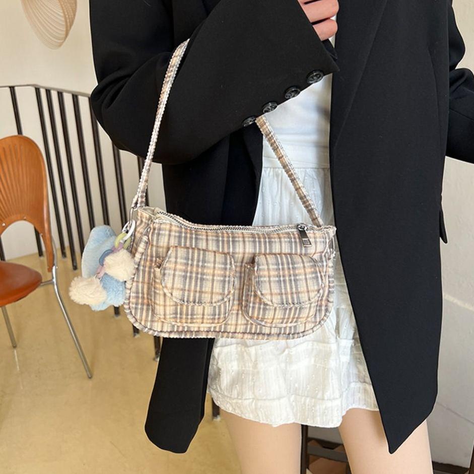 Multi Pocket Plaid Shoulder Bag Retro Women Handbag Korean Striped Armpit Bag Girls No Pendant-Style 4
Multi Pocket Plaid Shoulder Bag Retro Women Handbag Korean Striped Armpit Bag Girls No Pendant-Style 4