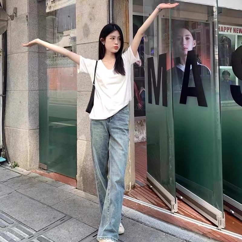 Women s 2025 Stylish Summer V-Neck Loose Short Sleeve Slimming Casual T-Shirt in Solid Color L
Women s 2025 Stylish Summer V-Neck Loose Short Sleeve Slimming Casual T-Shirt in Solid Color L