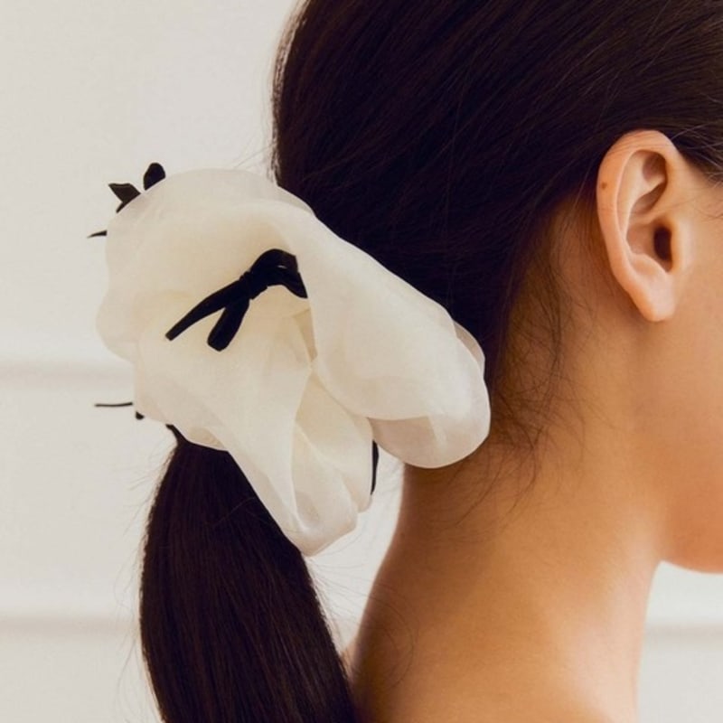 hish petit gingham резинка для волос - белая blanc
hish petit gingham резинка для волос - белая blanc