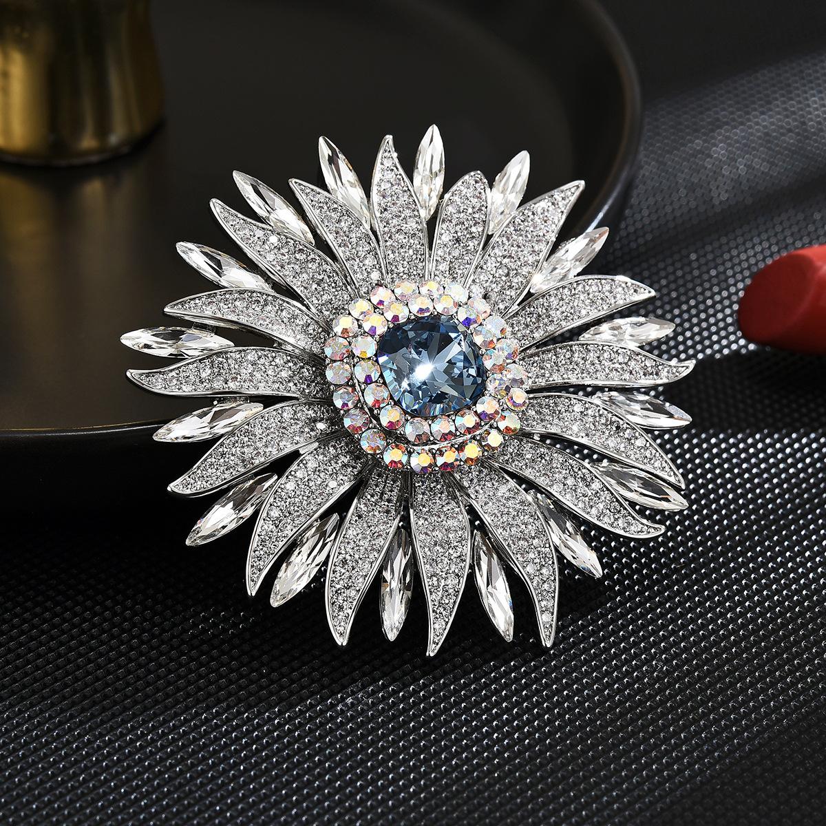 Fashionable And Exquisite Sunflower Brooch Festival Gift Elegant And Elegant Style Women s Breast Flower Clothing Accessories
Fashionable And Exquisite Sunflower Brooch Festival Gift Elegant And Elegant Style Women s Breast Flower Clothing Accessories
