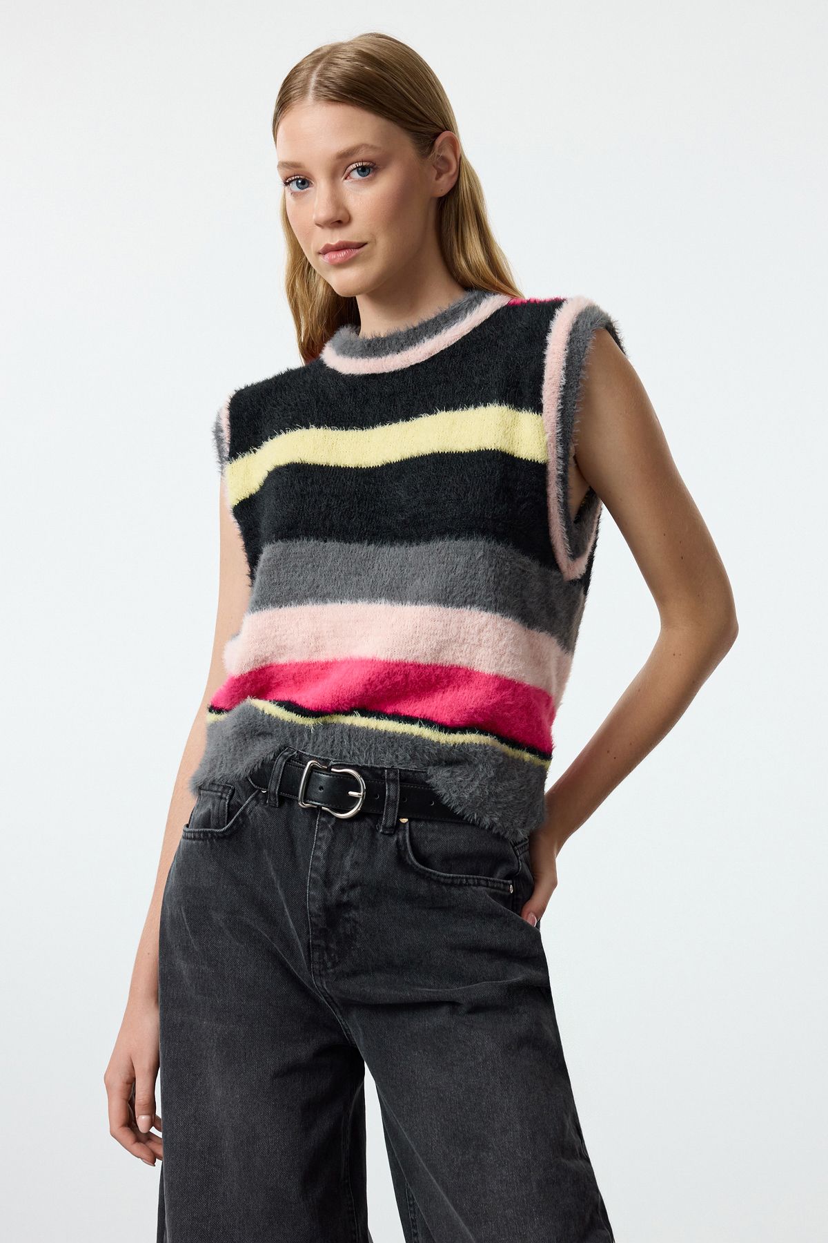 Women s Fashionable Stylish Sweater Gray Color Block Crew Neck Knitwear Sweater S
Women s Fashionable Stylish Sweater Gray Color Block Crew Neck Knitwear Sweater S