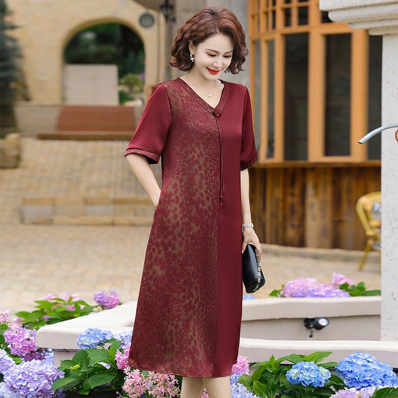 Stylish Plus Size Summer Dress – Color Block Print for Middle-Aged & Elderly Women 5XL (145-160 jin) красный
Stylish Plus Size Summer Dress – Color Block Print for Middle-Aged & Elderly Women 5XL (145-160 jin) красный