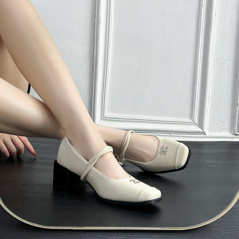 Square head word with Mary Jane single shoes women s Velcro thick heel professional commuter work shoes fashion single shoes women 34 чёрный
Square head word with Mary Jane single shoes women s Velcro thick heel professional commuter work shoes fashion single shoes women 34 чёрный