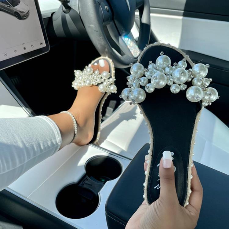 Europe, America 2021 summer new one-word drag pearl fashion sandals flat large size shoes light casual versatile 43 чёрный
Europe, America 2021 summer new one-word drag pearl fashion sandals flat large size shoes light casual versatile 43 чёрный
