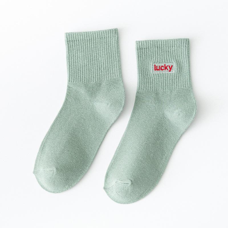 Женские весенние хлопковые спортивные носки с вышивкой букв в стиле колледжа 1 pair светло-зеленый
Женские весенние хлопковые спортивные носки с вышивкой букв в стиле колледжа 1 pair светло-зеленый