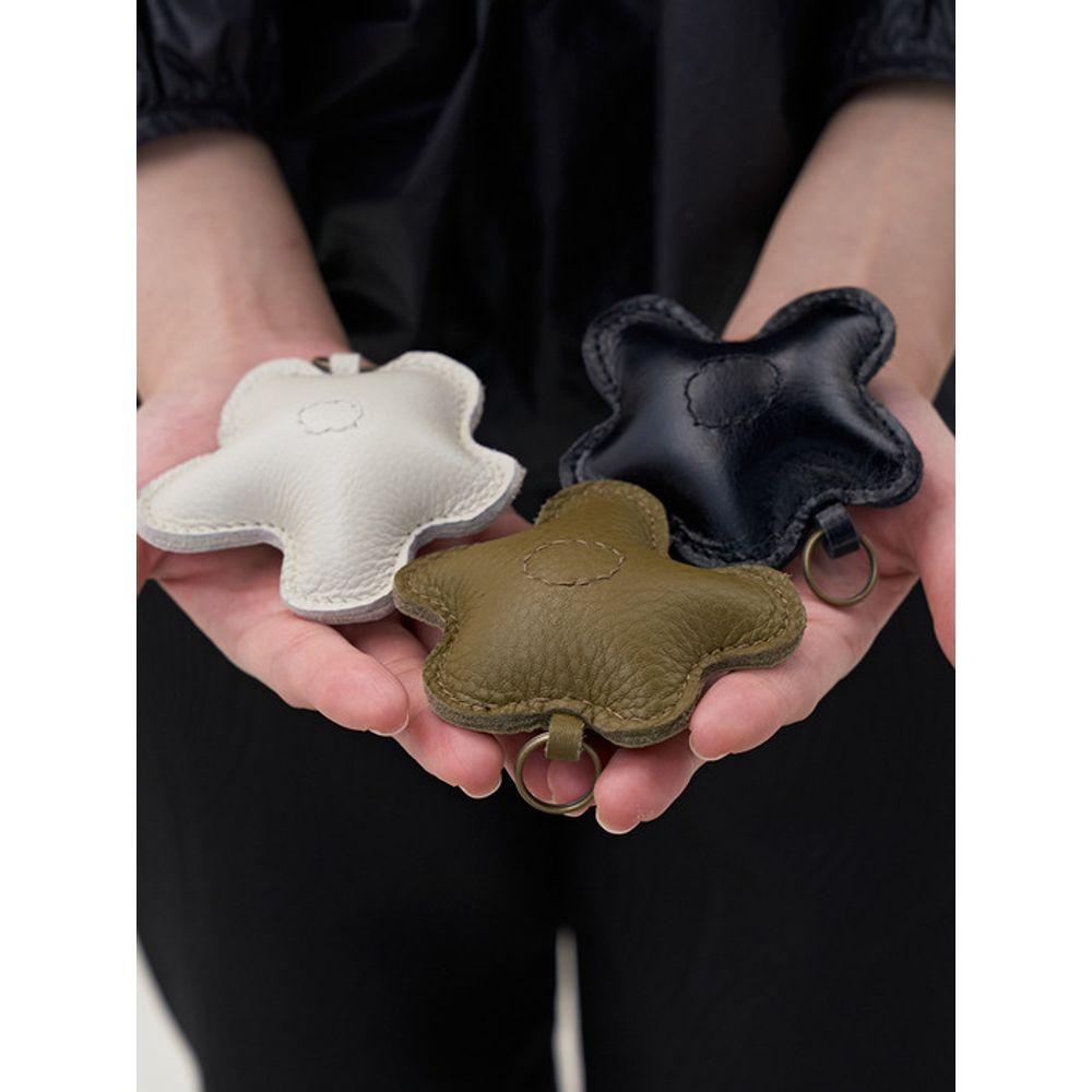 ZISOO leather flower keyring black
ZISOO leather flower keyring black