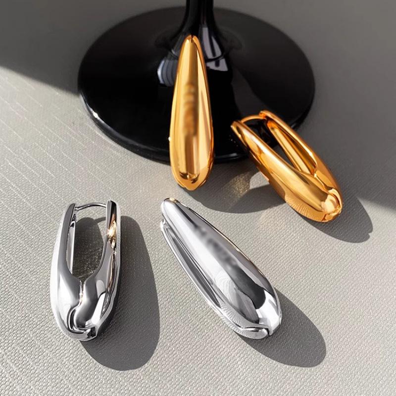 High-End French Golden Teardrop Ear Clips: Unique, Trendy & Elegant Design for Women
High-End French Golden Teardrop Ear Clips: Unique, Trendy & Elegant Design for Women