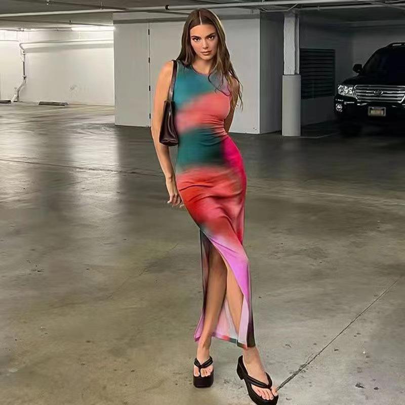 Women Round Neck Sleeveless Gradient Print Bodycon Maxi Dress With Slit S червоний
Women Round Neck Sleeveless Gradient Print Bodycon Maxi Dress With Slit S червоний
