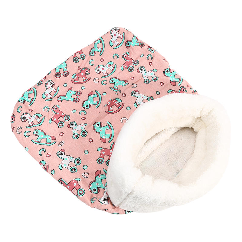 Sleeping Bag Nest Winter Warmth And Cold Proof Semi-enclosed Pet Kitten Nest Universal Pet Comfort Bedding Pet Supplies рожевий
Sleeping Bag Nest Winter Warmth And Cold Proof Semi-enclosed Pet Kitten Nest Universal Pet Comfort Bedding Pet Supplies рожевий