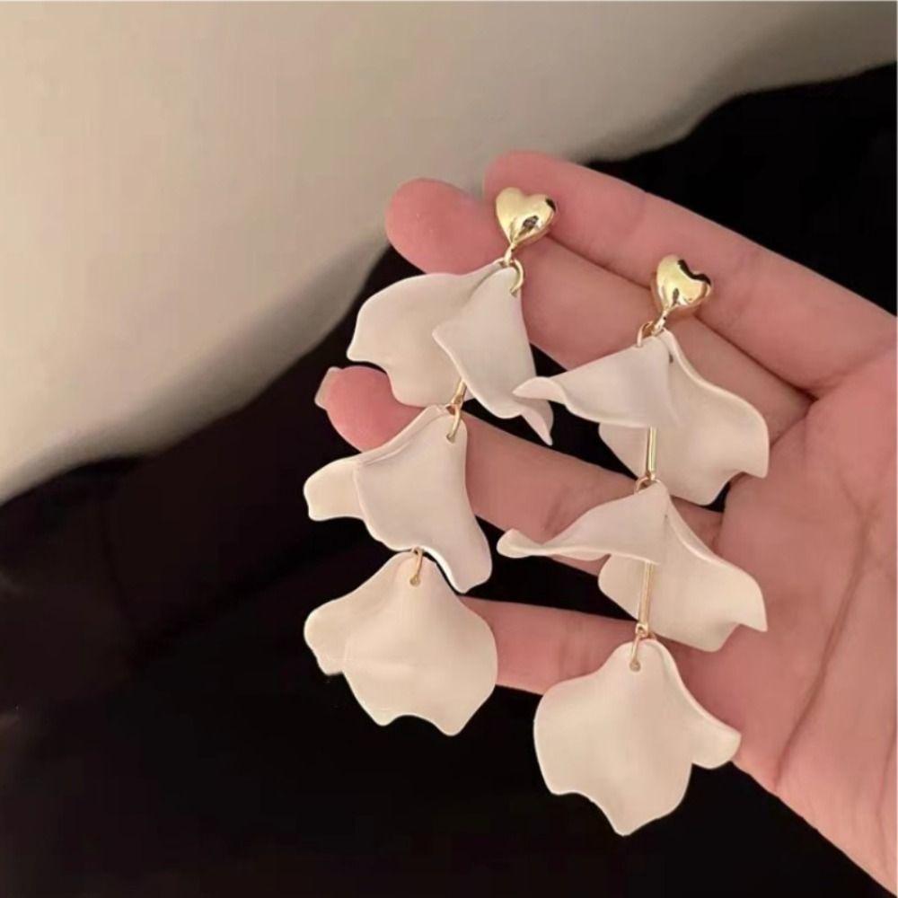Tassel Romantic Exquisite Korean Earrings Women Jewelry Acrylic Dangle Pendant Petal Drop Earrings
Tassel Romantic Exquisite Korean Earrings Women Jewelry Acrylic Dangle Pendant Petal Drop Earrings