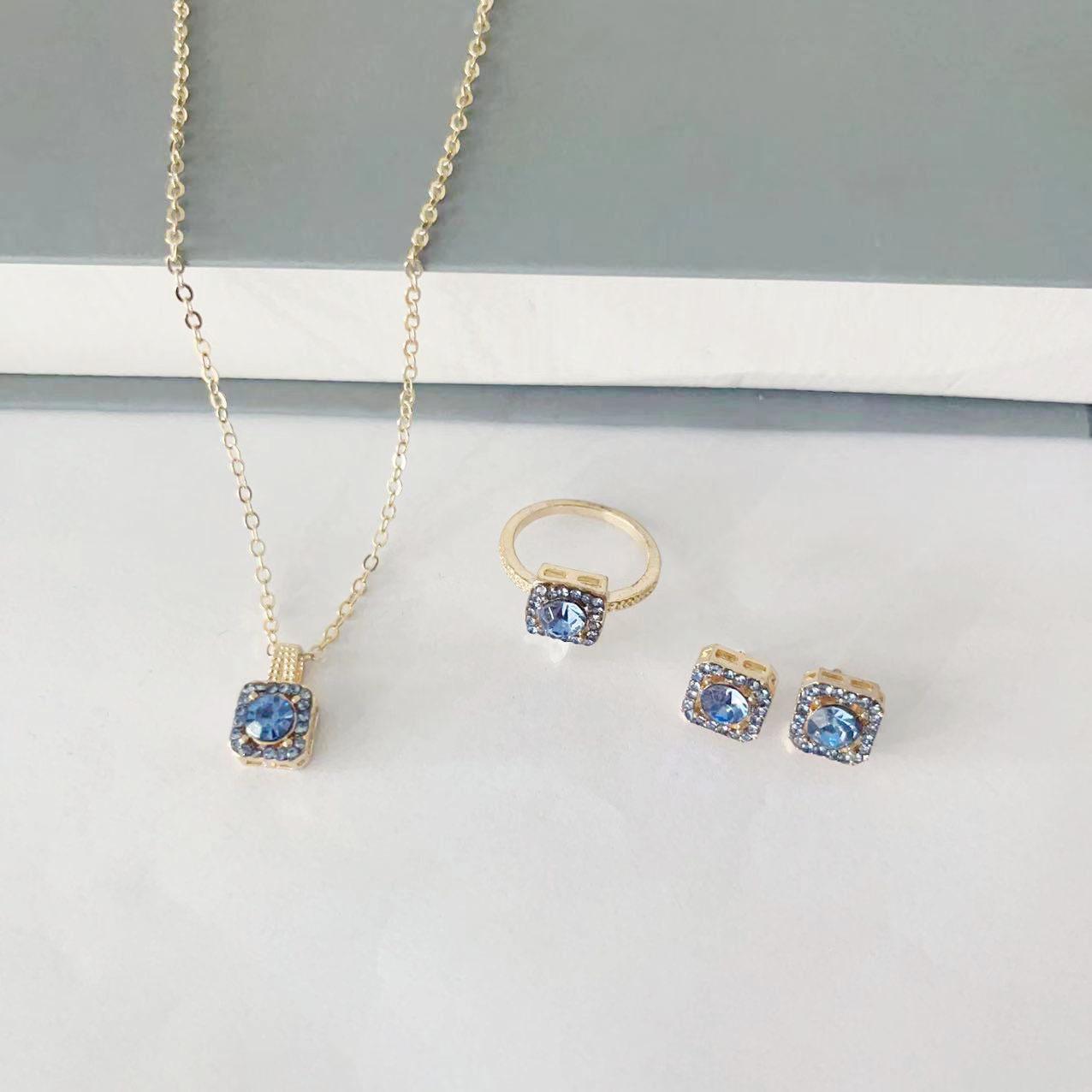 1PC Luxury Cube Jewelry Set, Women s Elegant Necklace, Earrings & Ring Set, Perfect Gift for Valentine s Day, Christmas Gift, Bi
1PC Luxury Cube Jewelry Set, Women s Elegant Necklace, Earrings & Ring Set, Perfect Gift for Valentine s Day, Christmas Gift, Bi