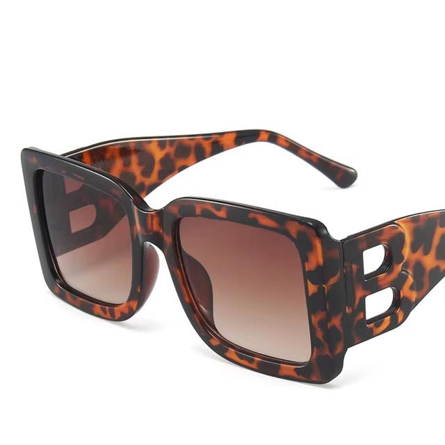 Fashion Classic Black Luxury Brand Women s Sunglasses Ladies Trendy Designer Square Sun Glasses Retro Shades Eyewear UV400 леопардовий
Fashion Classic Black Luxury Brand Women s Sunglasses Ladies Trendy Designer Square Sun Glasses Retro Shades Eyewear UV400 леопардовий