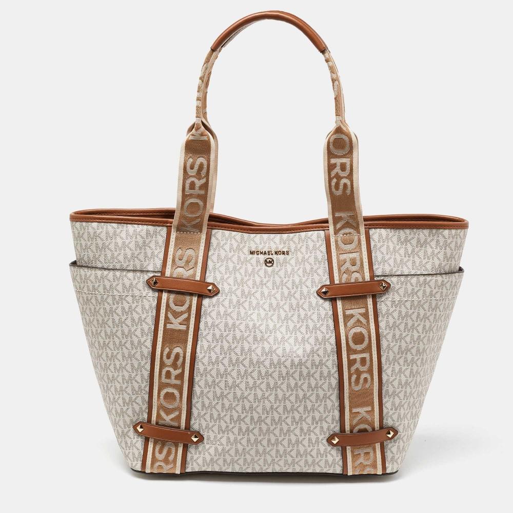 Michael Kors Off tan Signature Coated Canvas And Leather Large Maeve Shopper Tote white
Michael Kors Off tan Signature Coated Canvas And Leather Large Maeve Shopper Tote white