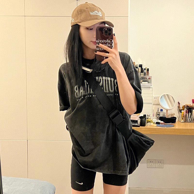 Women s Retro Grey Distressed Cotton T-shirt - Hong Kong Chic Style L мити чорний колір
Women s Retro Grey Distressed Cotton T-shirt - Hong Kong Chic Style L мити чорний колір