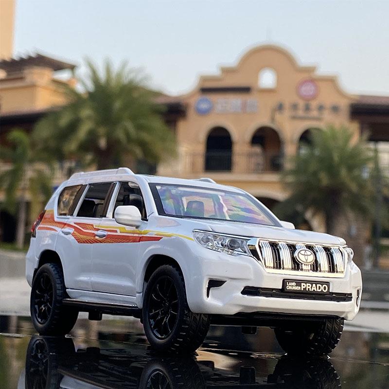 1:32 Toyota Prado SUV, литой автомобиль из сплава, металлические игрушечные автомобили, коллекция моделей автомобилей LAND CRUISER, имитация модели автомобиля, игрушка в подарок
1:32 Toyota Prado SUV, литой автомобиль из сплава, металлические игрушечные автомобили, коллекция моделей автомобилей LAND CRUISER, имитация модели автомобиля, игрушка в подарок