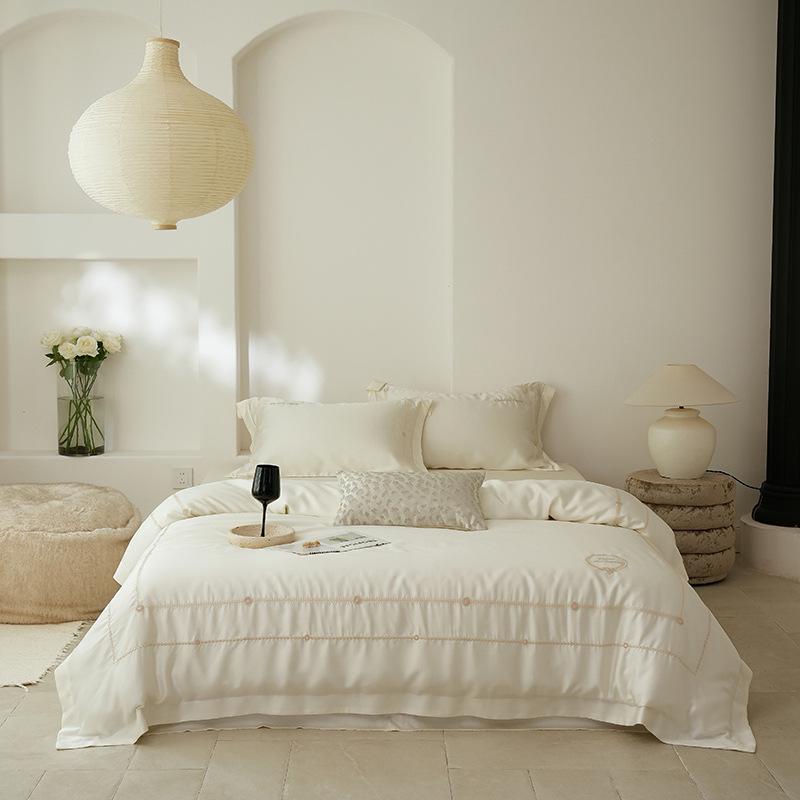 Luxurious 60s Austrian Lenzing Tencel Embroidered Ice Silk Bedding Set - 4 Pieces for Summer (1.8m) 1.5m Sheet Set
Luxurious 60s Austrian Lenzing Tencel Embroidered Ice Silk Bedding Set - 4 Pieces for Summer (1.8m) 1.5m Sheet Set