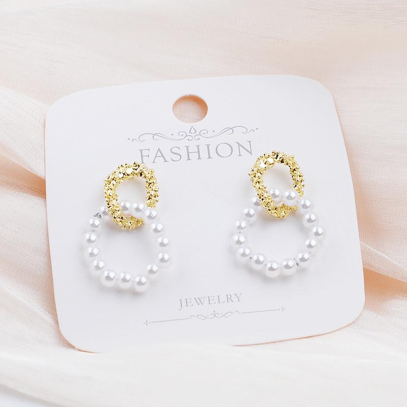 Double Round Intersect Dangle Earrings for Women Golden Irregular Metal Imitation Pearl Circle Drop Earringd Geometry Zircon
Double Round Intersect Dangle Earrings for Women Golden Irregular Metal Imitation Pearl Circle Drop Earringd Geometry Zircon