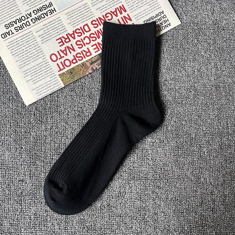 Unisex Solid Color Mid-Calf Cotton Socks for Spring and Autumn чорний
Unisex Solid Color Mid-Calf Cotton Socks for Spring and Autumn чорний