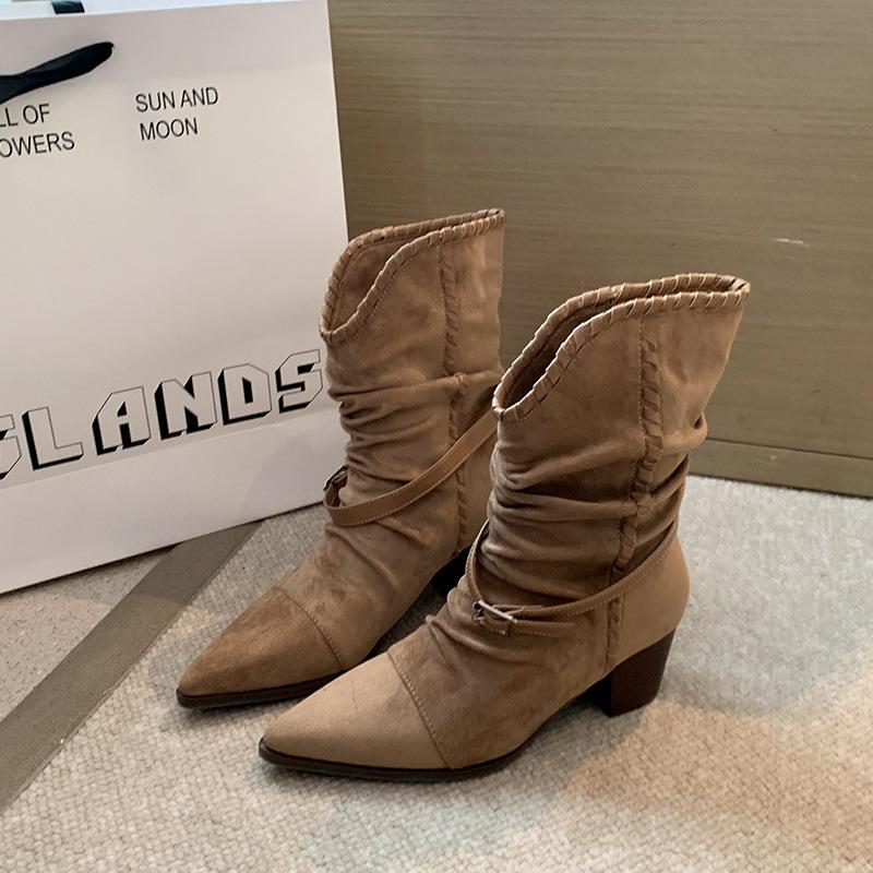 retro matte leather pointed pleated piled boots big tube circumference short boots western cowboy boots large size women s shoes 35
retro matte leather pointed pleated piled boots big tube circumference short boots western cowboy boots large size women s shoes 35