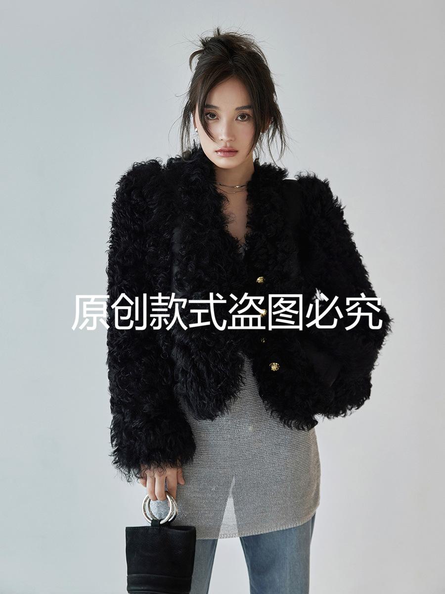 New lamb wool jacket women s environmentally friendly fur autumn and winter warm black and white solid color Korean jacket lamb wool jacket S білий
New lamb wool jacket women s environmentally friendly fur autumn and winter warm black and white solid color Korean jacket lamb wool jacket S білий