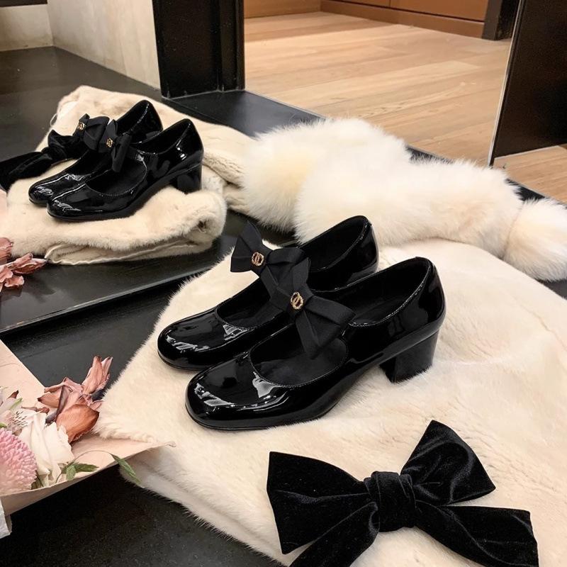Shoes Bow Thick High Heel Mary Jane Single Shoes Women s Dinner Shoes Spring 34 чорний
Shoes Bow Thick High Heel Mary Jane Single Shoes Women s Dinner Shoes Spring 34 чорний