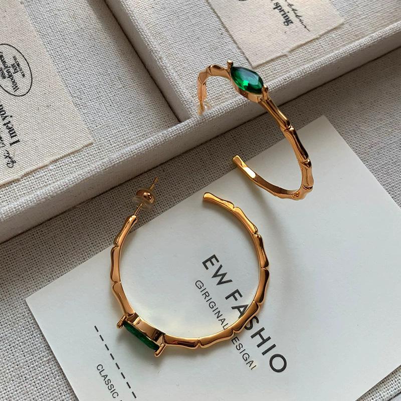 New Chinese style accessories emerald gold exaggerated retro square face circle earrings women s light luxury earrings earrings
New Chinese style accessories emerald gold exaggerated retro square face circle earrings women s light luxury earrings earrings