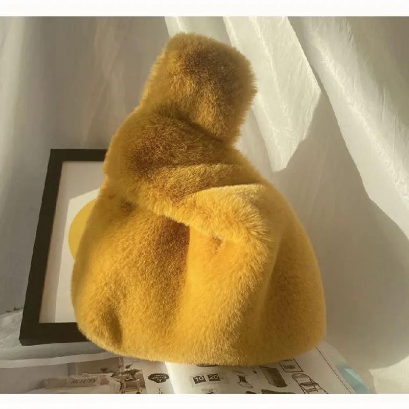 New Winter Solid Color Underarm Bag Soft Plush Small Shoulder Bag Women s Warm Fluffy Imitation Mink Fur Handbag жовтий
New Winter Solid Color Underarm Bag Soft Plush Small Shoulder Bag Women s Warm Fluffy Imitation Mink Fur Handbag жовтий