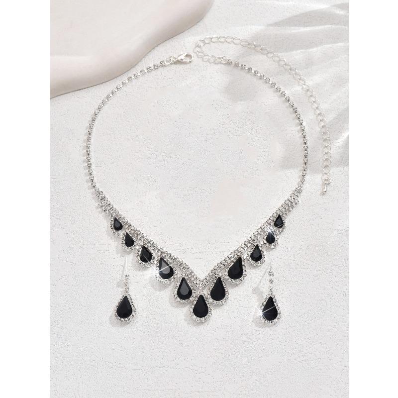 Dazzling full-pavé diamond pearl necklace and earring set - bridal jewelry three-piece wedding set
Dazzling full-pavé diamond pearl necklace and earring set - bridal jewelry three-piece wedding set