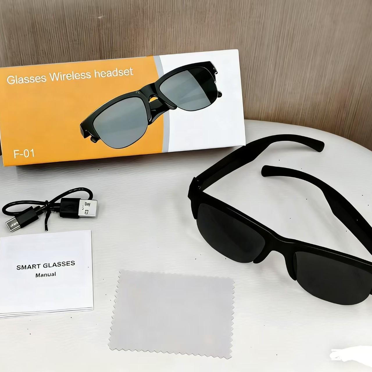 F01 Waterproof Wireless Bluetooth Smart Sunglasses with Stereo Sound & Hands-Free Calls чорний
F01 Waterproof Wireless Bluetooth Smart Sunglasses with Stereo Sound & Hands-Free Calls чорний