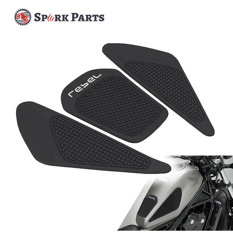Защитная наклейка для топливного бака мотоцикла, подходит для Honda Rebel CM500 CM300 CMX500, противоскользящее резиновое украшение, модификация
Защитная наклейка для топливного бака мотоцикла, подходит для Honda Rebel CM500 CM300 CMX500, противоскользящее резиновое украшение, модификация