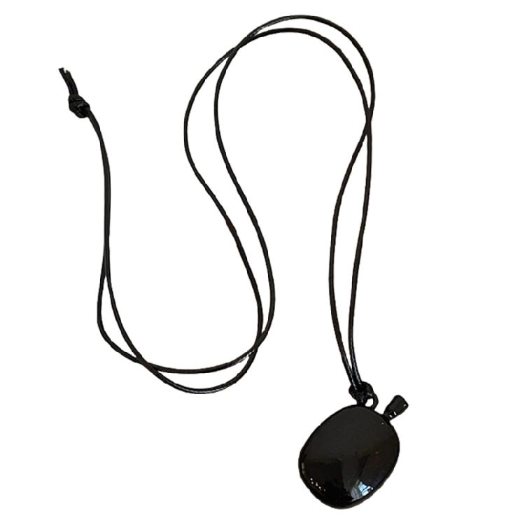 Fashionable Aventurine Buckle Pendant Necklace on Black Leather Necklace Portable Accessory for Men and Women Daily Use
Fashionable Aventurine Buckle Pendant Necklace on Black Leather Necklace Portable Accessory for Men and Women Daily Use