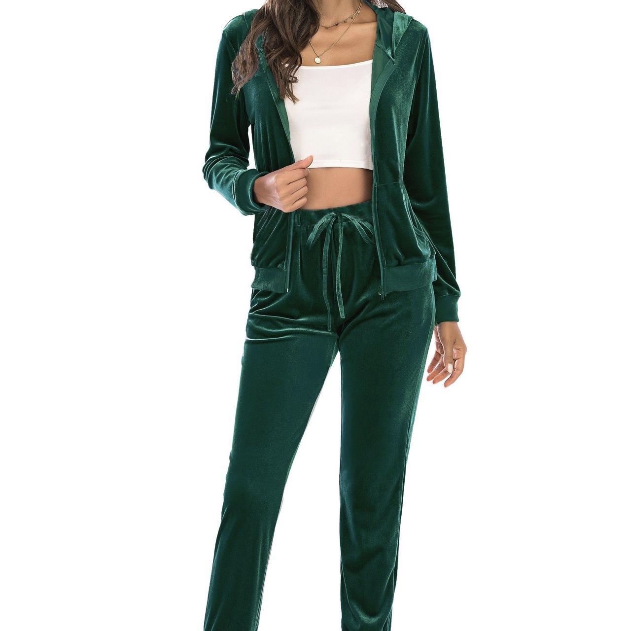 Женская бархатная велюровая супермягкая эластичная куртка для отдыха, комплект сверху и снизу, свободная толстовка на молнии и спортивный спортивный костюм для бега XXL зелёный
Женская бархатная велюровая супермягкая эластичная куртка для отдыха, комплект сверху и снизу, свободная толстовка на молнии и спортивный спортивный костюм для бега XXL зелёный