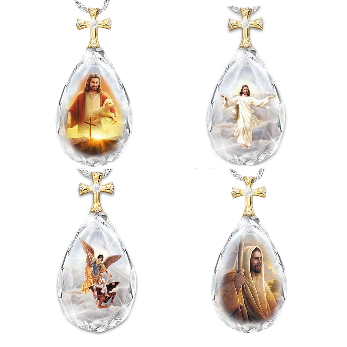 Hot Sale Retro Crystal Cross Two-Color Pendant Niche Personality Couple Wear Necklace
Hot Sale Retro Crystal Cross Two-Color Pendant Niche Personality Couple Wear Necklace